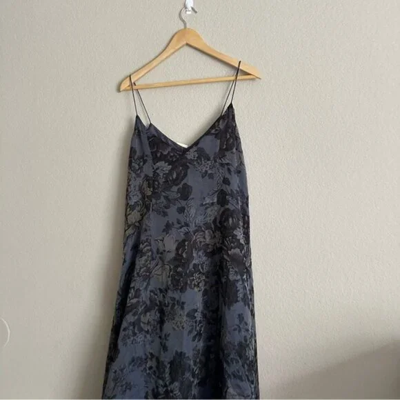 ENWT Elegant Black Floral Dress From Banana Republic - Picture 5 of 13